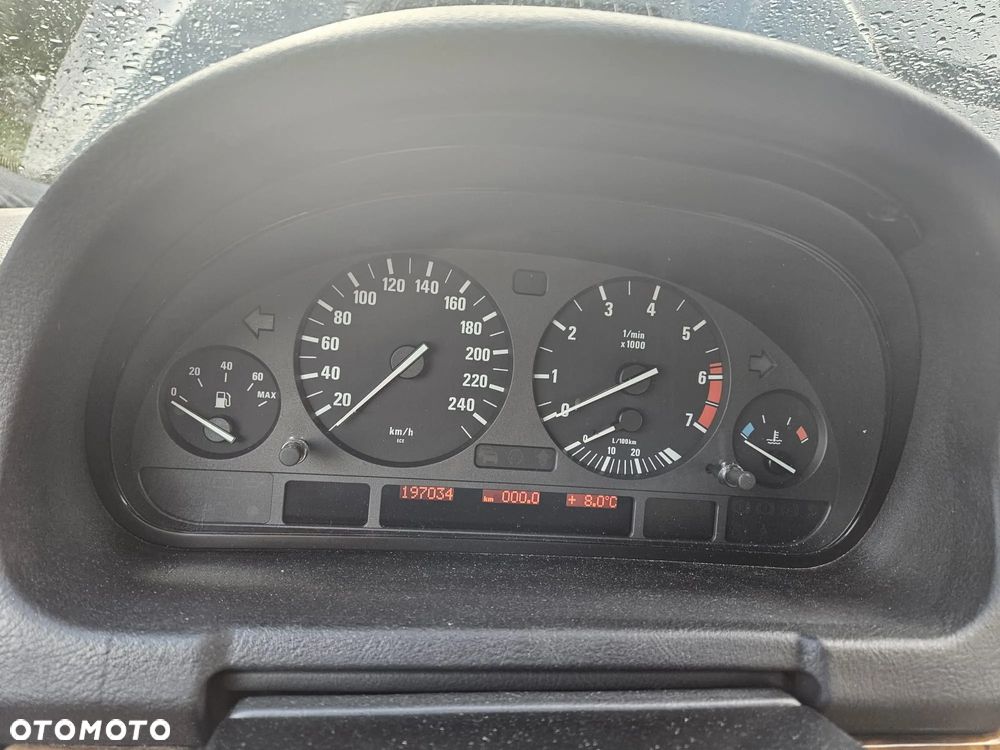 BMW X5 4.4i - 8