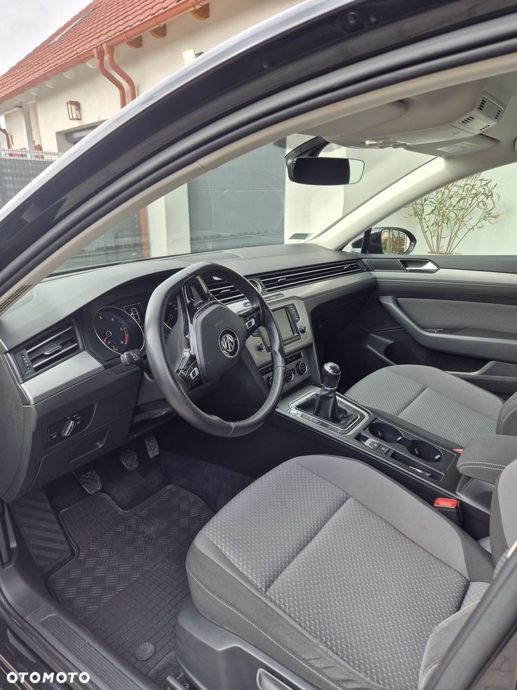 Volkswagen Passat 2.0 TDI BMT Trendline - 5