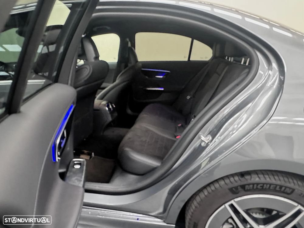 Mercedes-Benz C 300 de AMG Line - 11