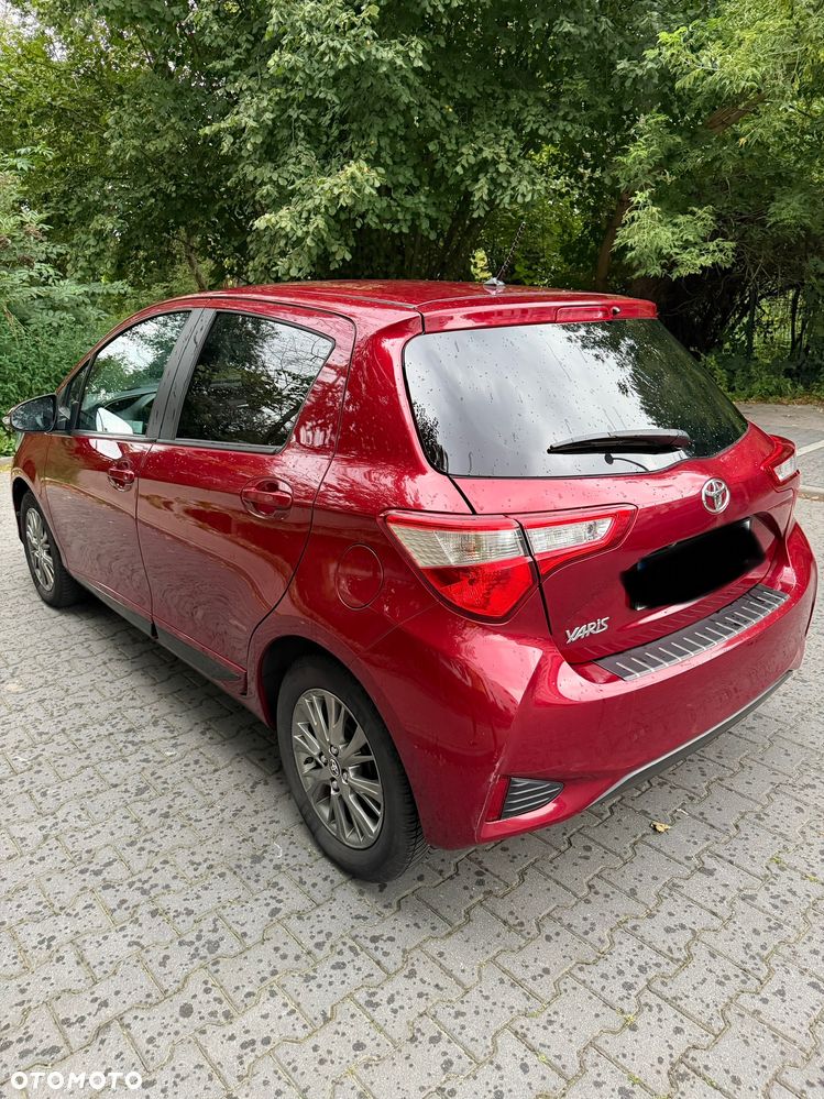 Toyota Yaris 1.5 Premium - 11