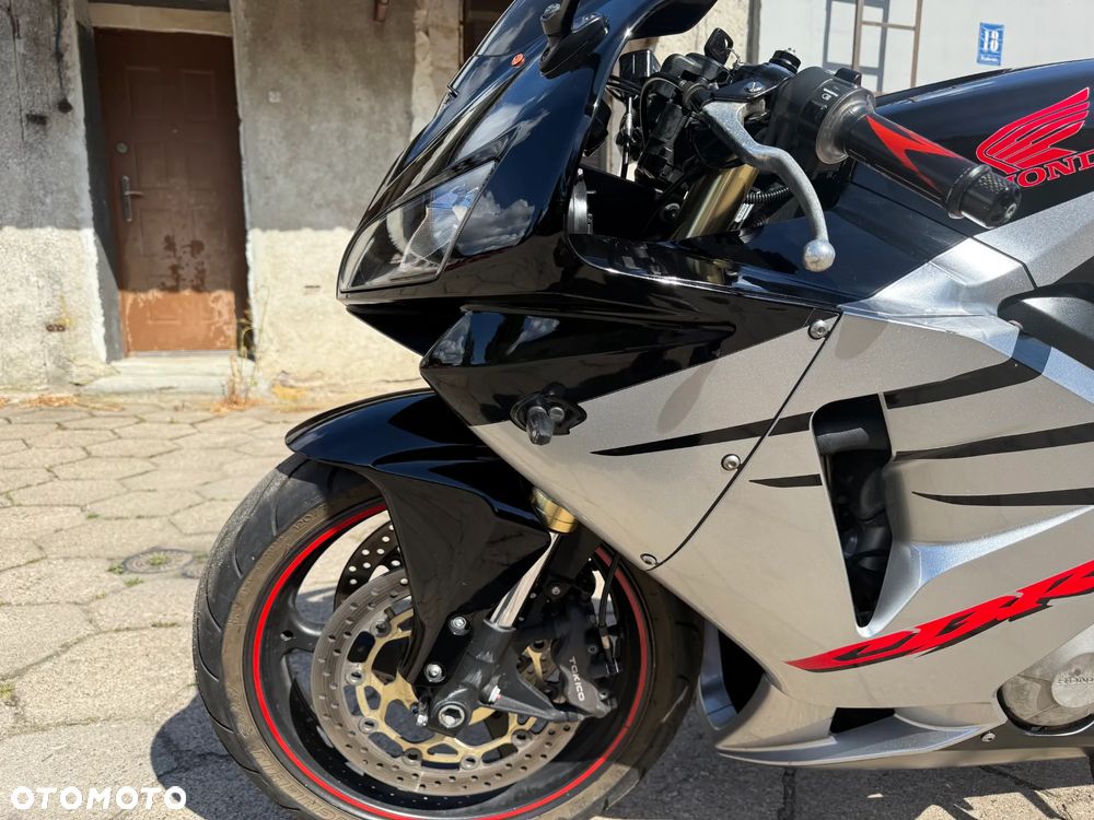 Honda CBR - 33