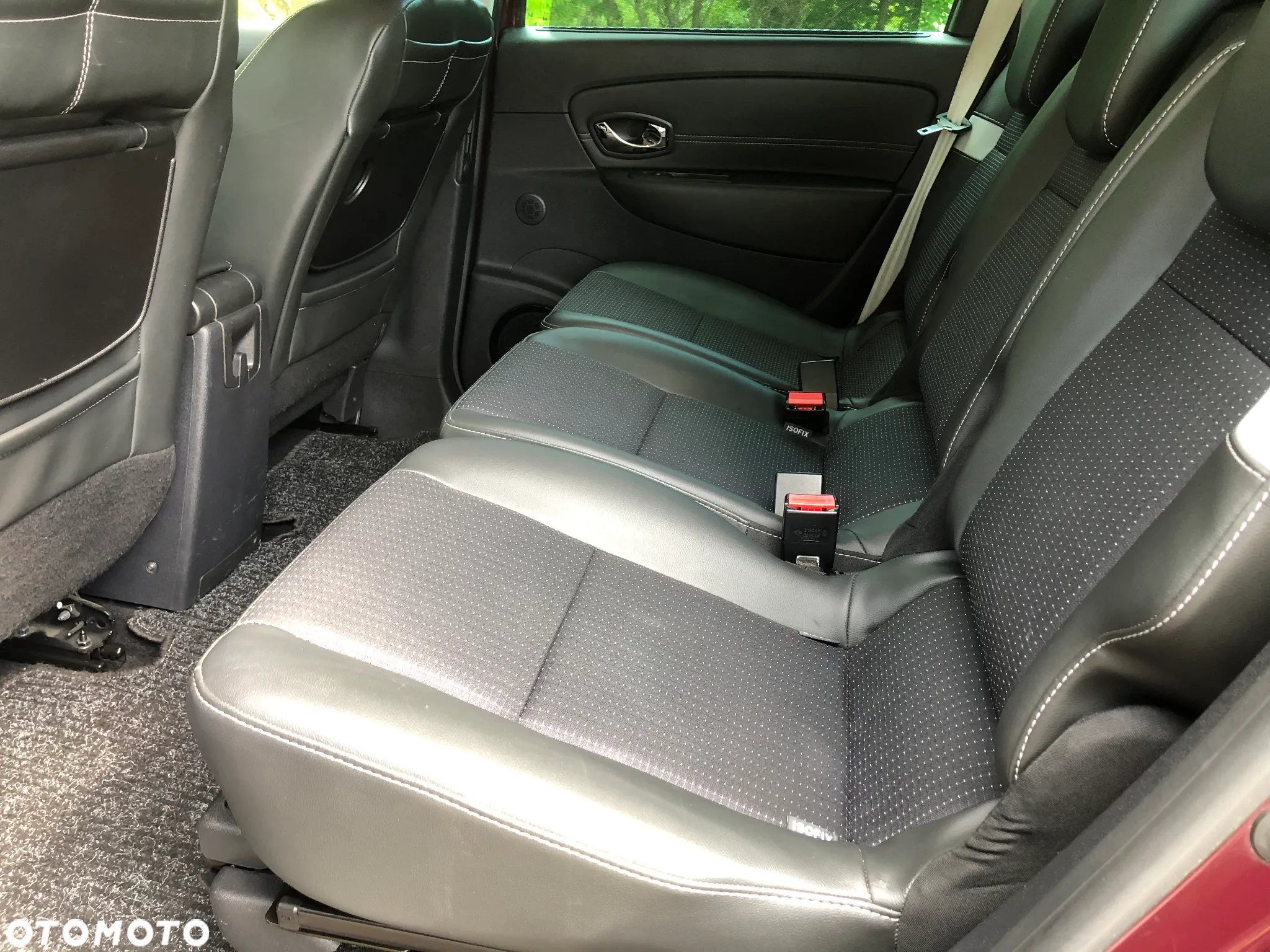 Renault Grand Scenic ENERGY TCe 115 S&S Bose Edition - 26