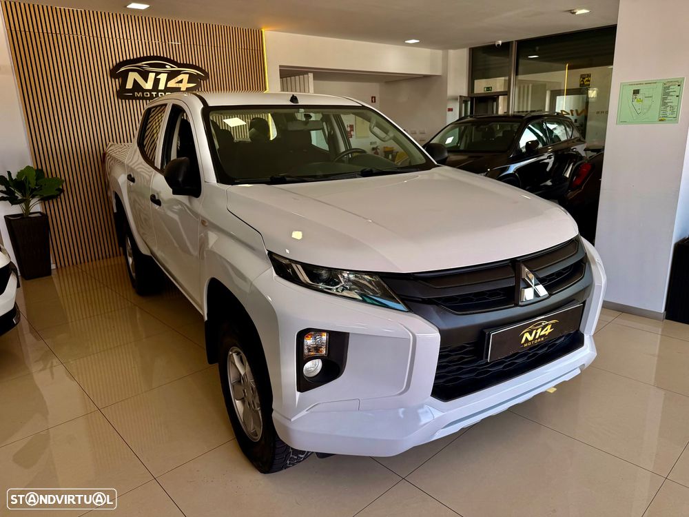 Mitsubishi L200 2.3 DI-D CD Invite Strakar Look 4WD - 4