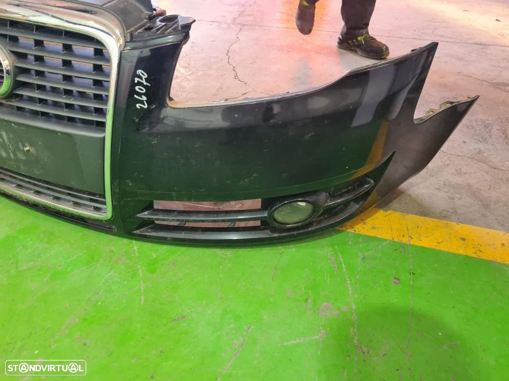 PÁRA-CHOQUES DIANTEIRO AUDI A4 BERLINA 8E - 5