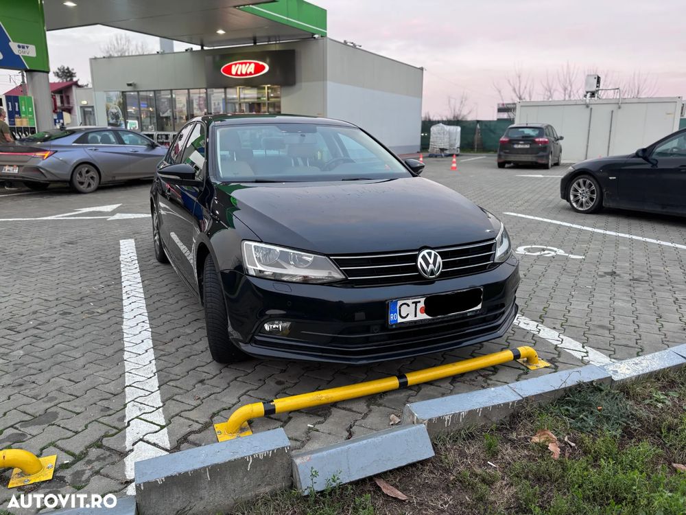 Volkswagen Jetta 1.2 TSI Comfortline - 1