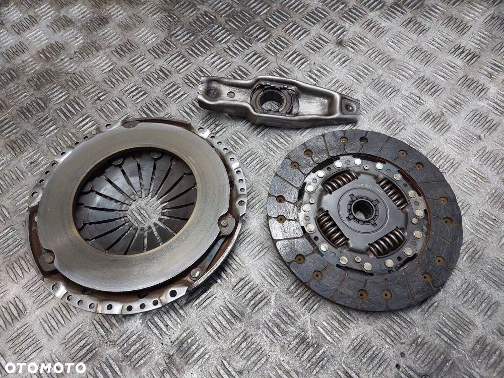 SPRZĘGŁO TARCZA + DOCISK + ŁOŻYSKO OPOROWE VOLKSWAGEN POLO III 6N 1.9 TDI - 5