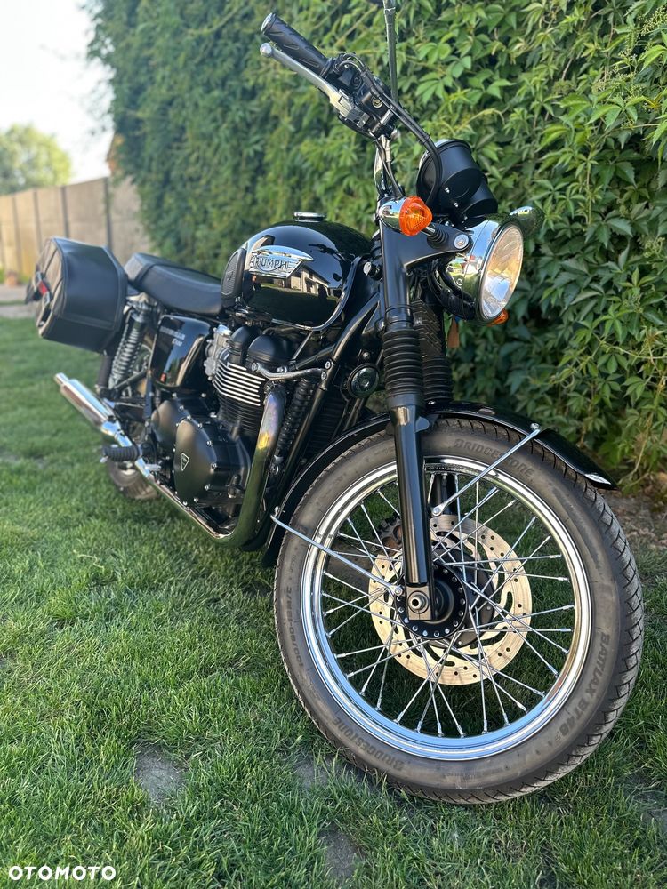 Triumph Bonneville - 5