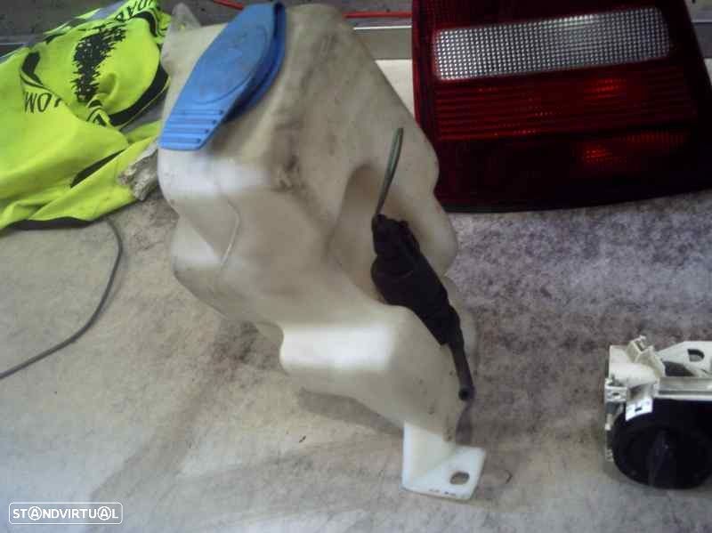 DEPOSITO LIMPA VIDROS SKODA OCTAVIA I 1.9 TDI 90CV 1896CC - 1