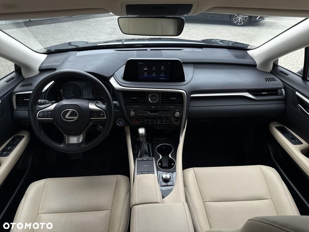 Lexus RX - 21