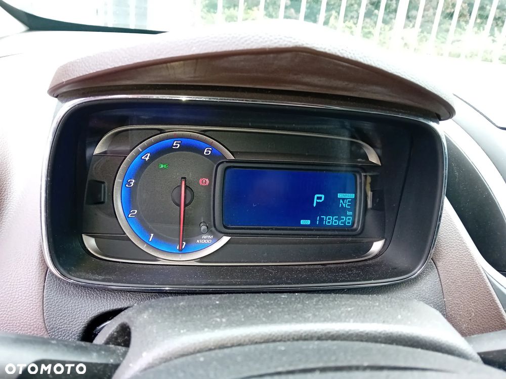 Chevrolet Trax 1.7 D LT - 6
