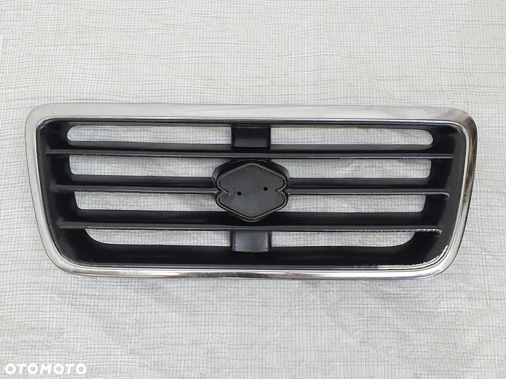 Atrapa chłodnicy (grill) do Suzuki Vitara I