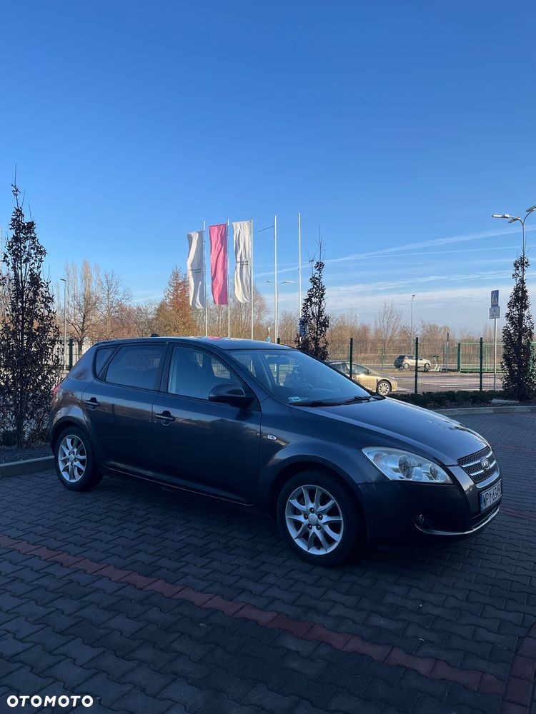 Kia Ceed 1.6 Comfort - 1