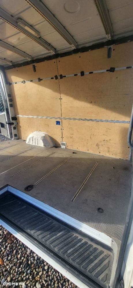 Mercedes-Benz Sprinter - 8