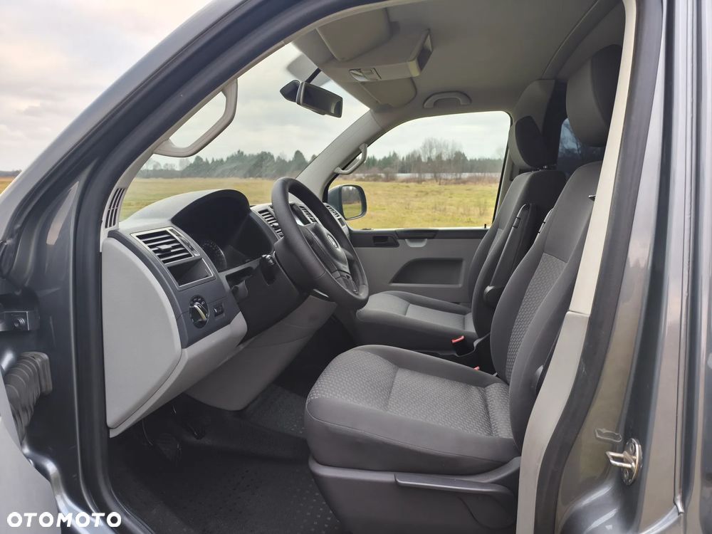 Volkswagen Transporter - 9