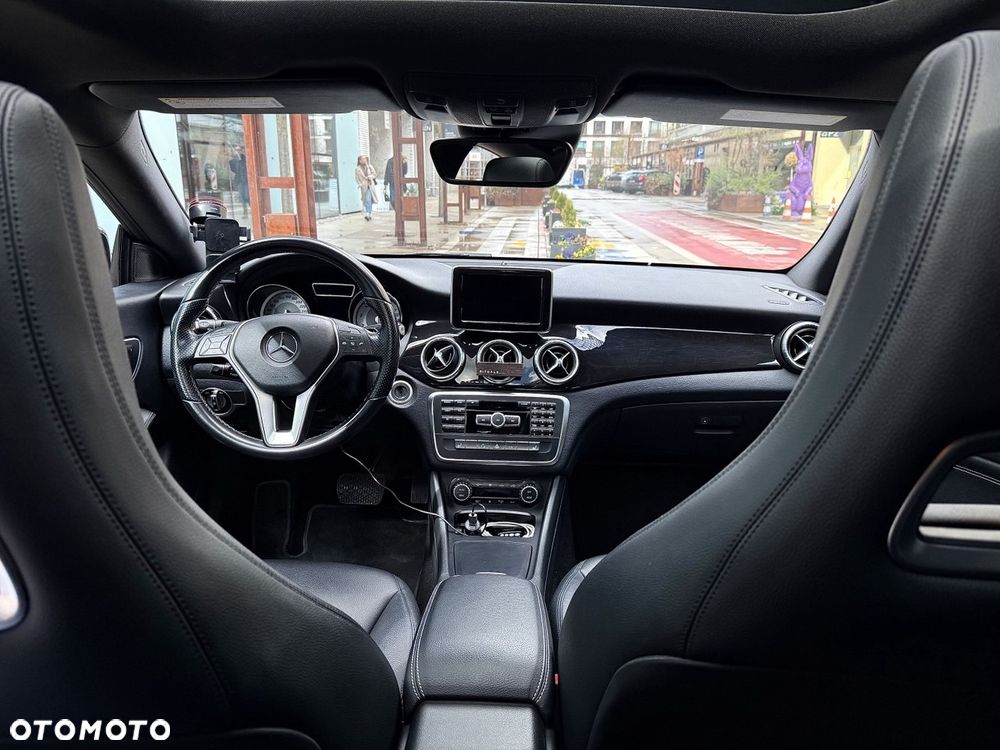 Mercedes-Benz CLA 250 4-Matic - 13