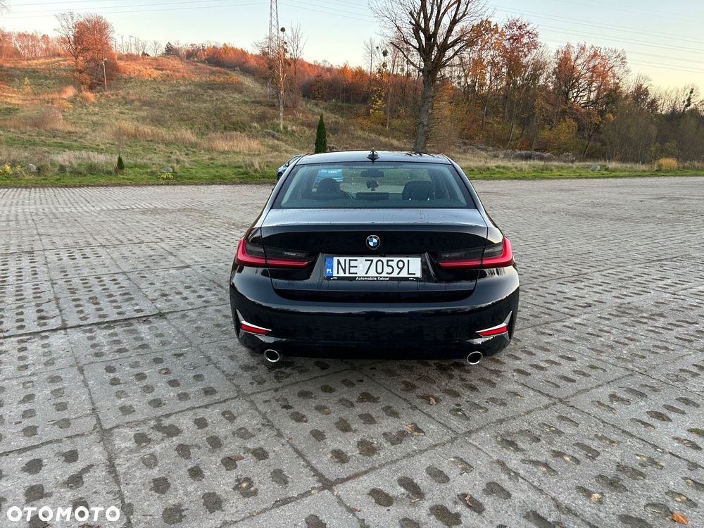 BMW Seria 3 320d MHEV Luxury Line - 7