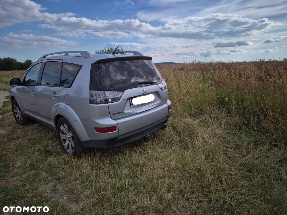 Mitsubishi Outlander 2.0 DID Instyle - 4