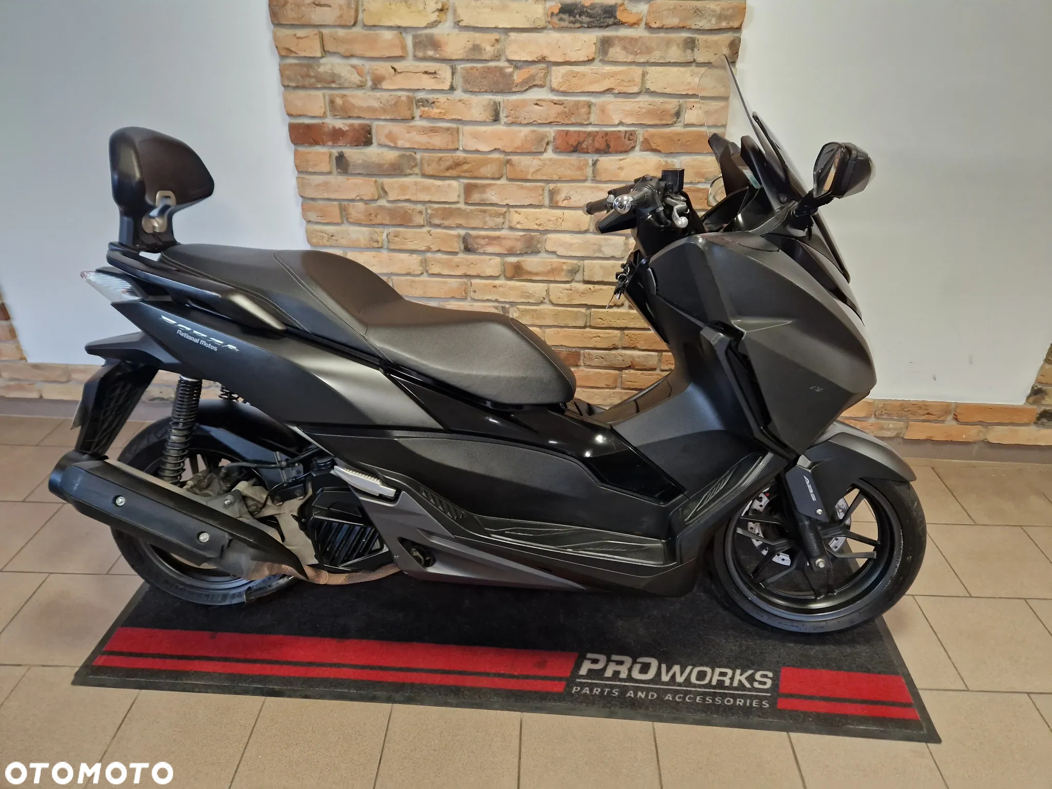 Honda NSS - 4