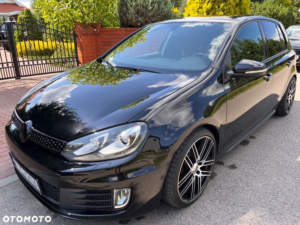 Volkswagen Golf VI 2.0 TSI GTI - 2