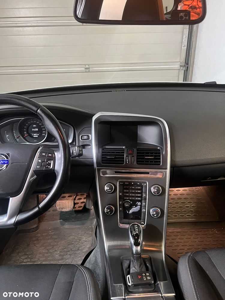 Volvo XC 60 D3 Momentum - 10