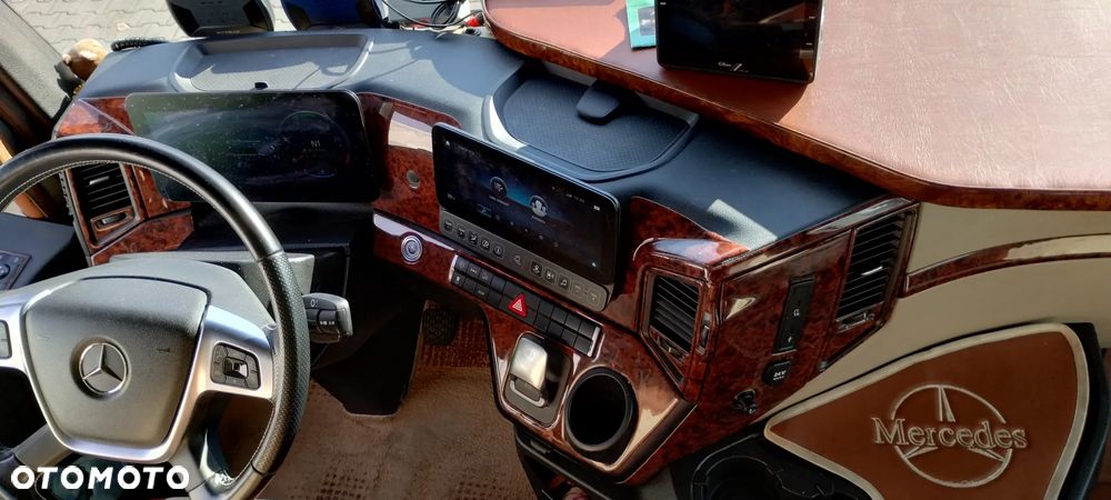 Mercedes-Benz ACTROS MP5 - 7