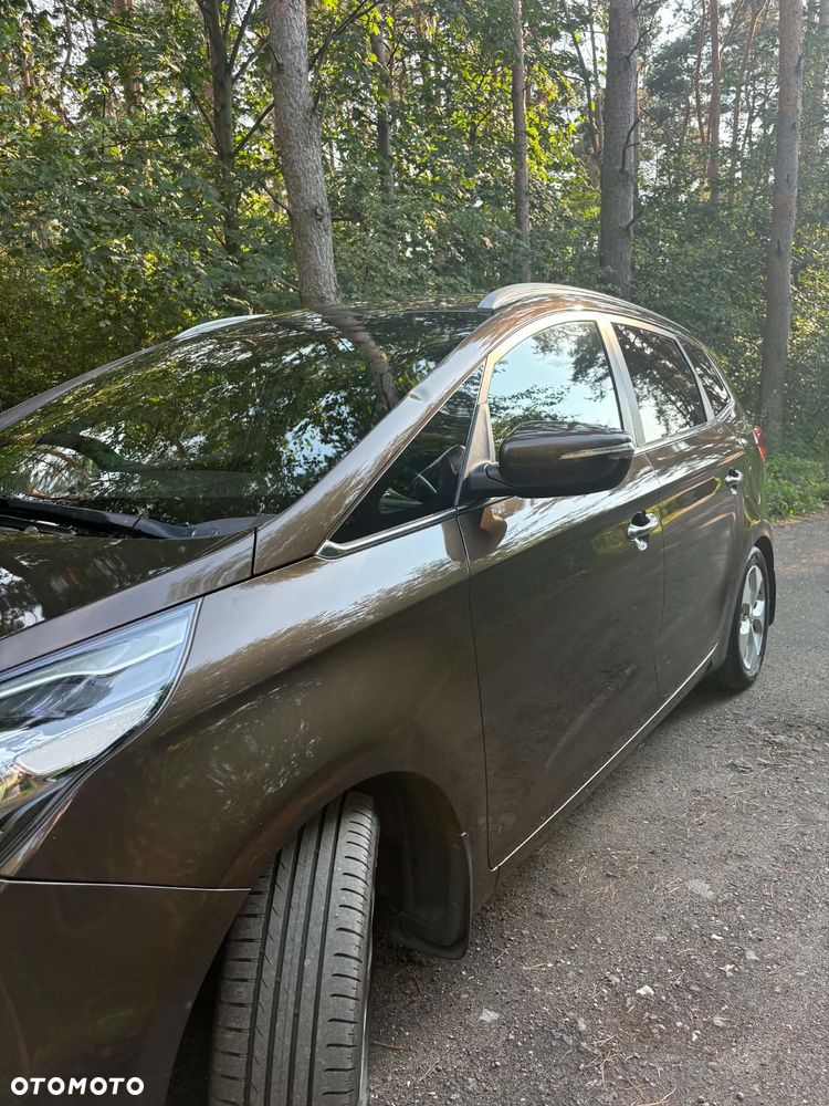 Kia Carens 1.7 CRDi M - 3