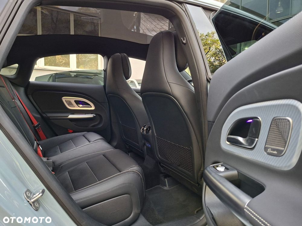 Mercedes-Benz CLA 2025