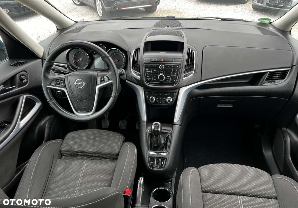 Opel Zafira - 12