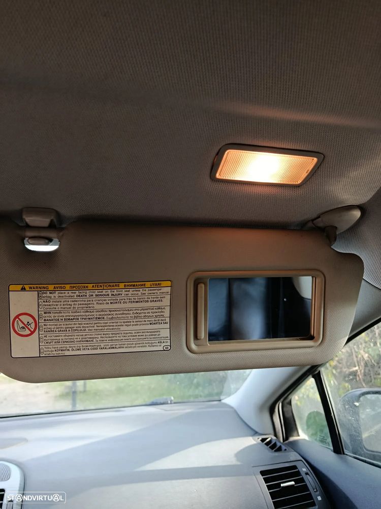 Toyota Avensis SW 2.0 D-4D Exclusive +Pele+GPS - 16