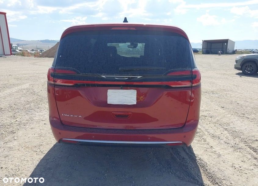 Chrysler Pacifica - 18
