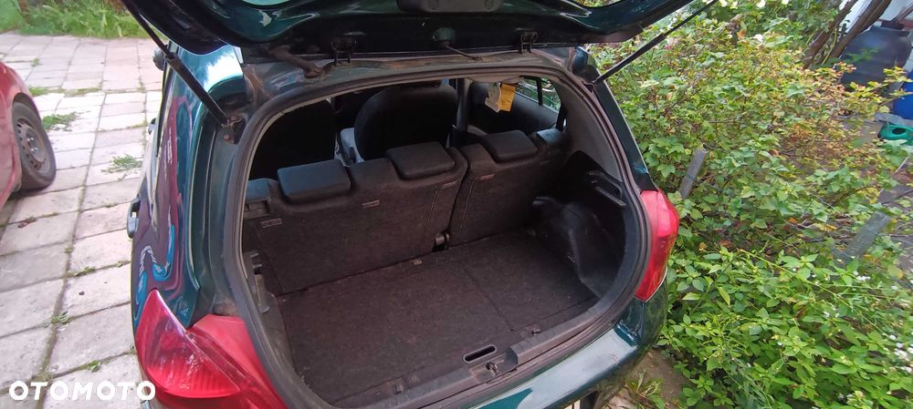 Toyota Yaris - 7
