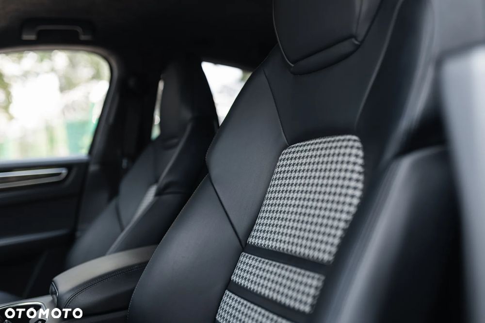 Porsche Cayenne Coupe GTS - 15
