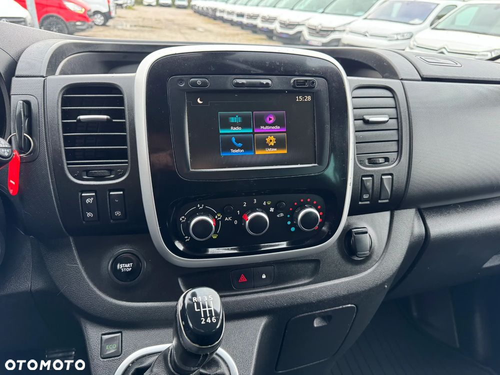 Renault Trafic 2.0 dCi - 10