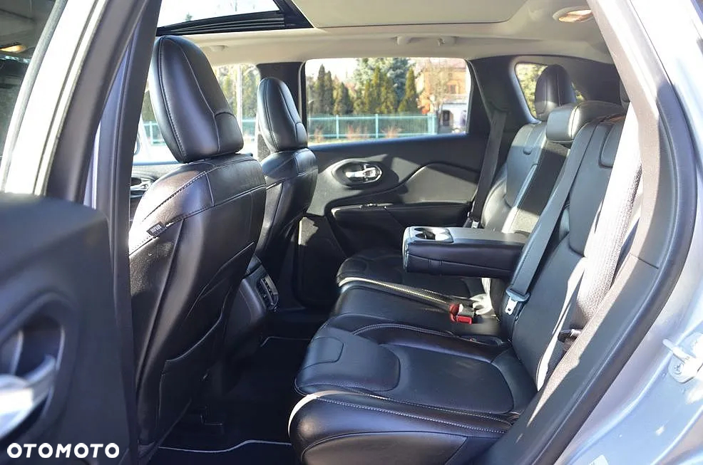 Jeep Cherokee 2.0 MJD Active Drive II Limited - 31