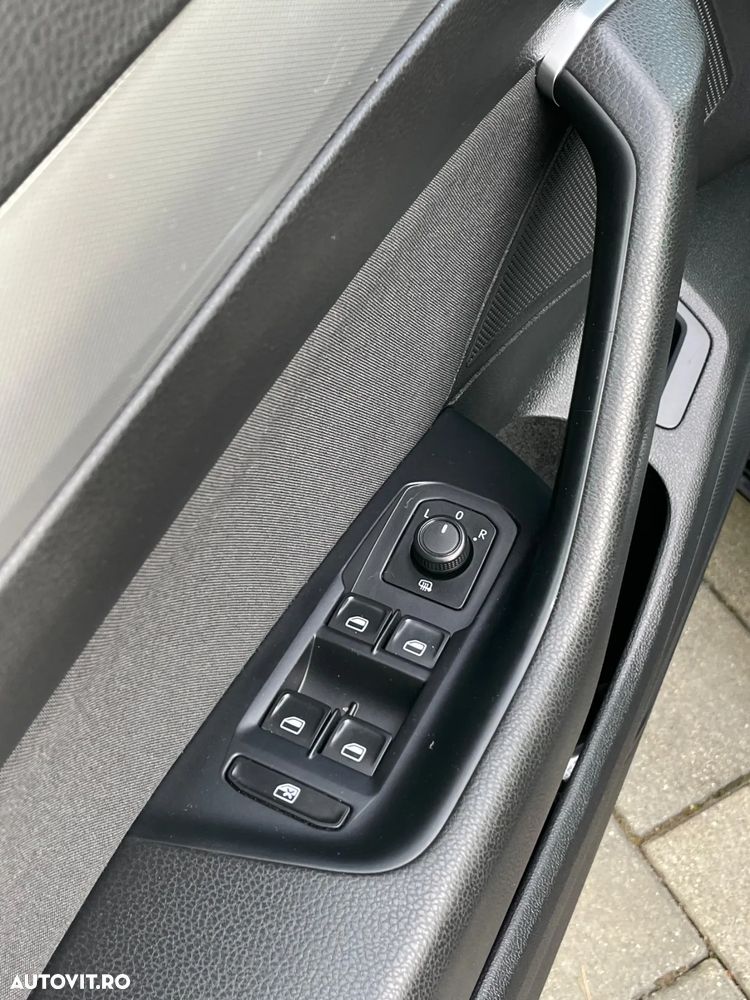 Volkswagen Passat Variant 2.0 TDI SCR DSG BlueMotion Comfortline - 14