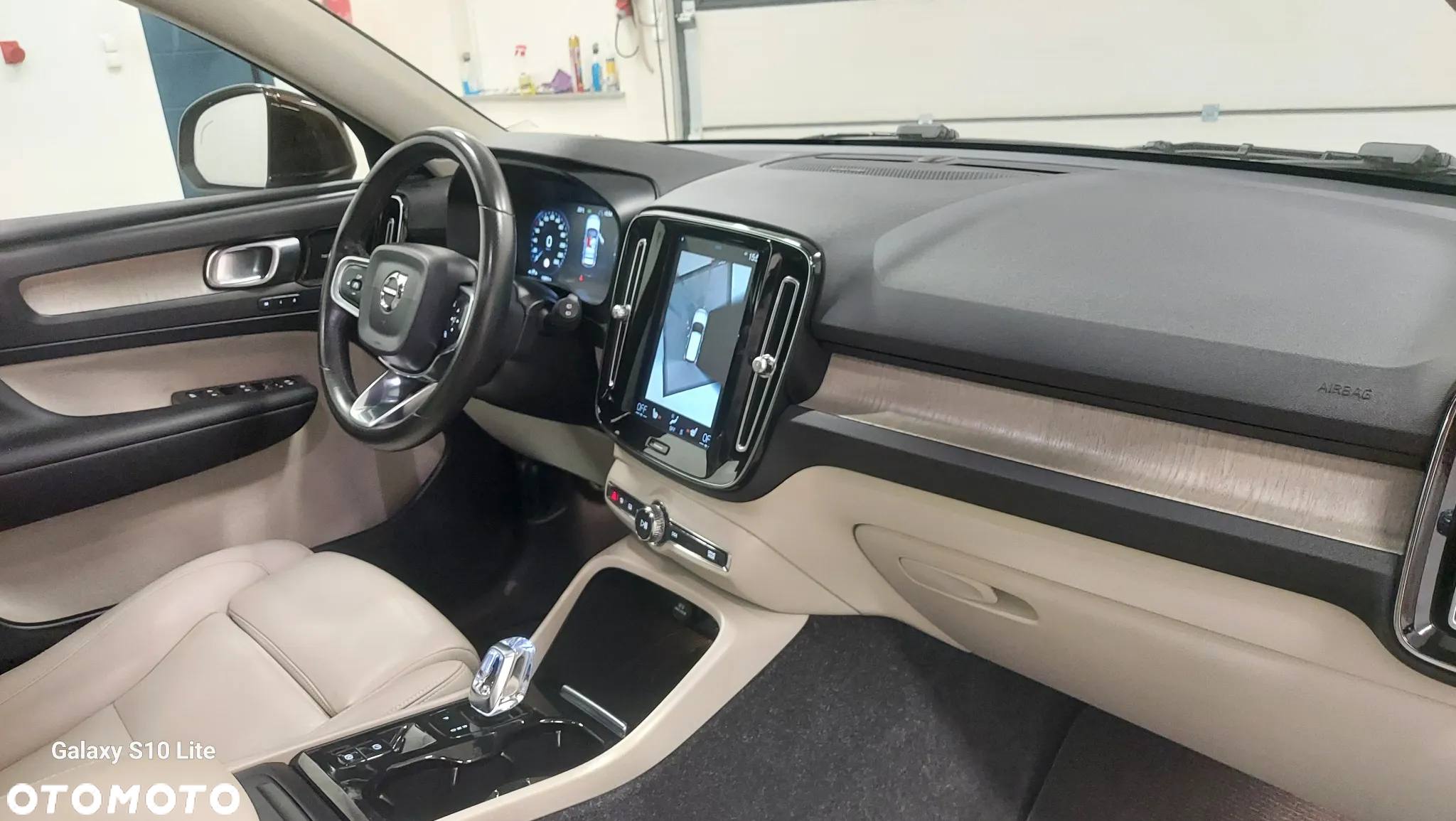 Volvo XC 40 D4 AWD Geartronic R-Design - 19