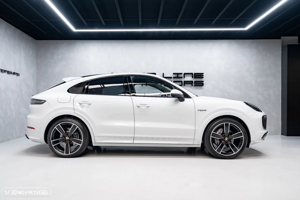 Porsche Cayenne Coupé E-Hybrid - 8