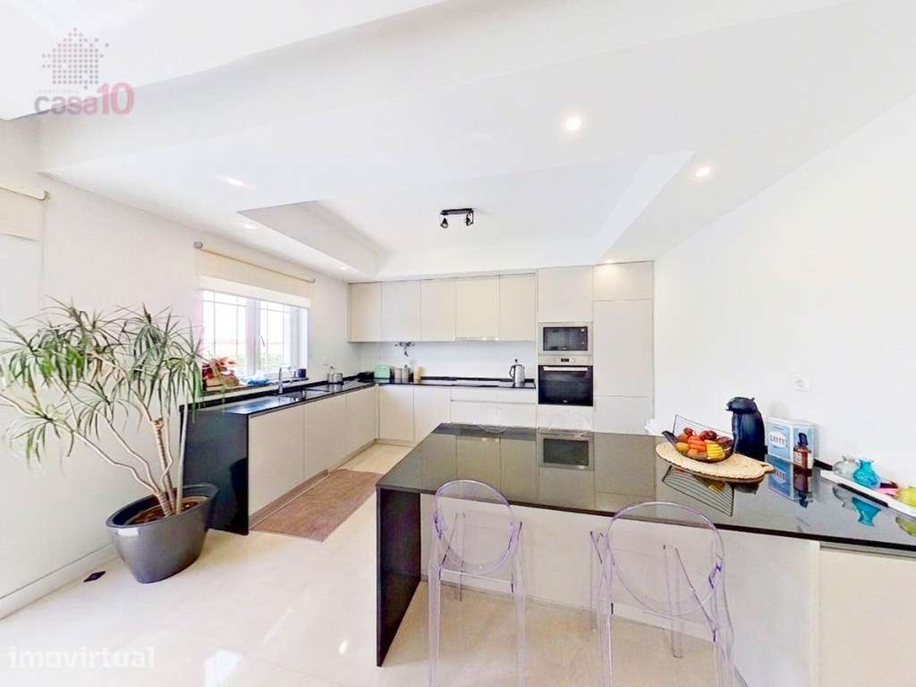 Moradia V4+1 renovada, com piscina, em Alcochete - Grande imagem: 3/45