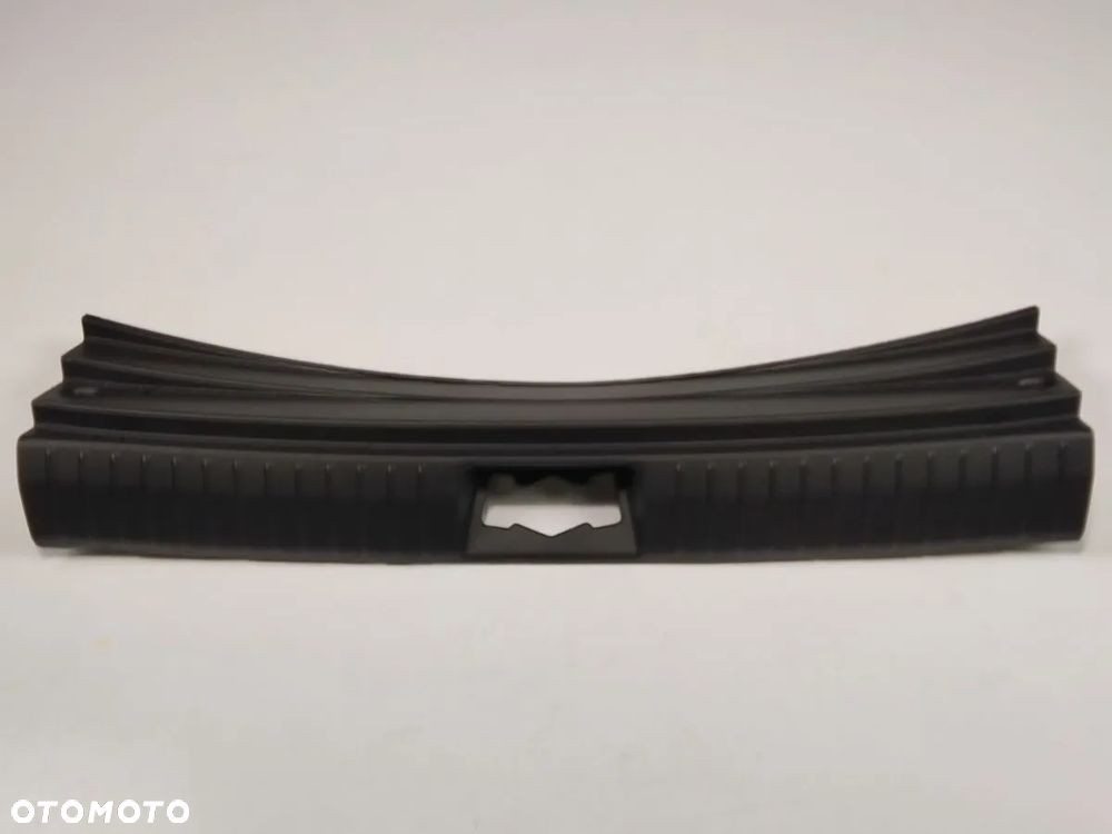 HUYNDAI KONA EV 19-20r Osłona Zamka Klapy Pasa - 1