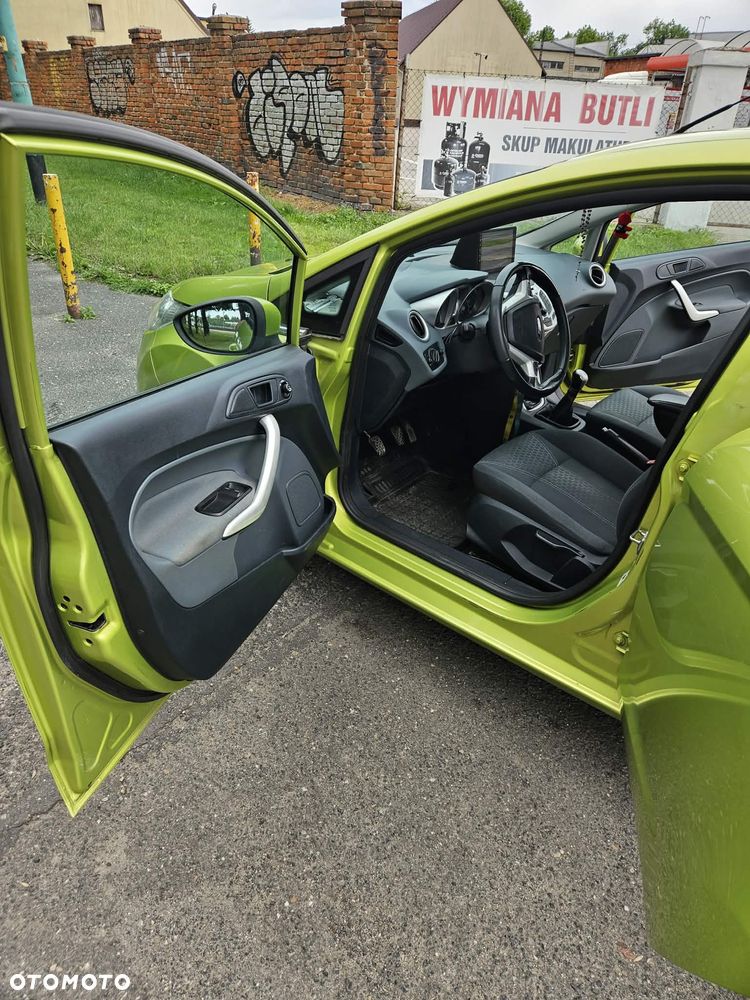 Ford Fiesta - 2