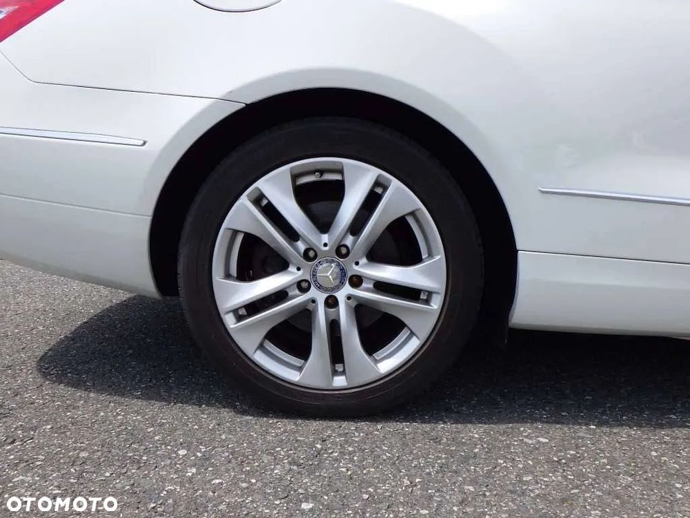 Mercedes-Benz Klasa E 350 Coupe 4Matic 7G-TRONIC - 33