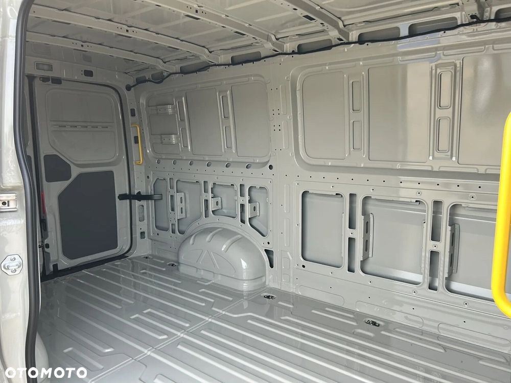 Volkswagen Crafter Volkswagen Crafter 35 Furgon AUTOMAT/L3H3, 2.0TDI 177KM, r.o. 3640 - 10