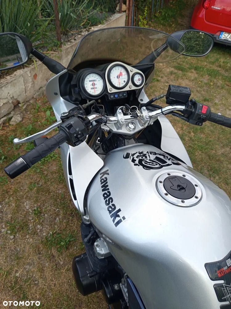 Kawasaki ZR - 2