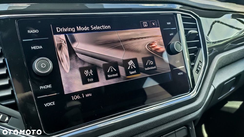 Volkswagen T-Roc - 29