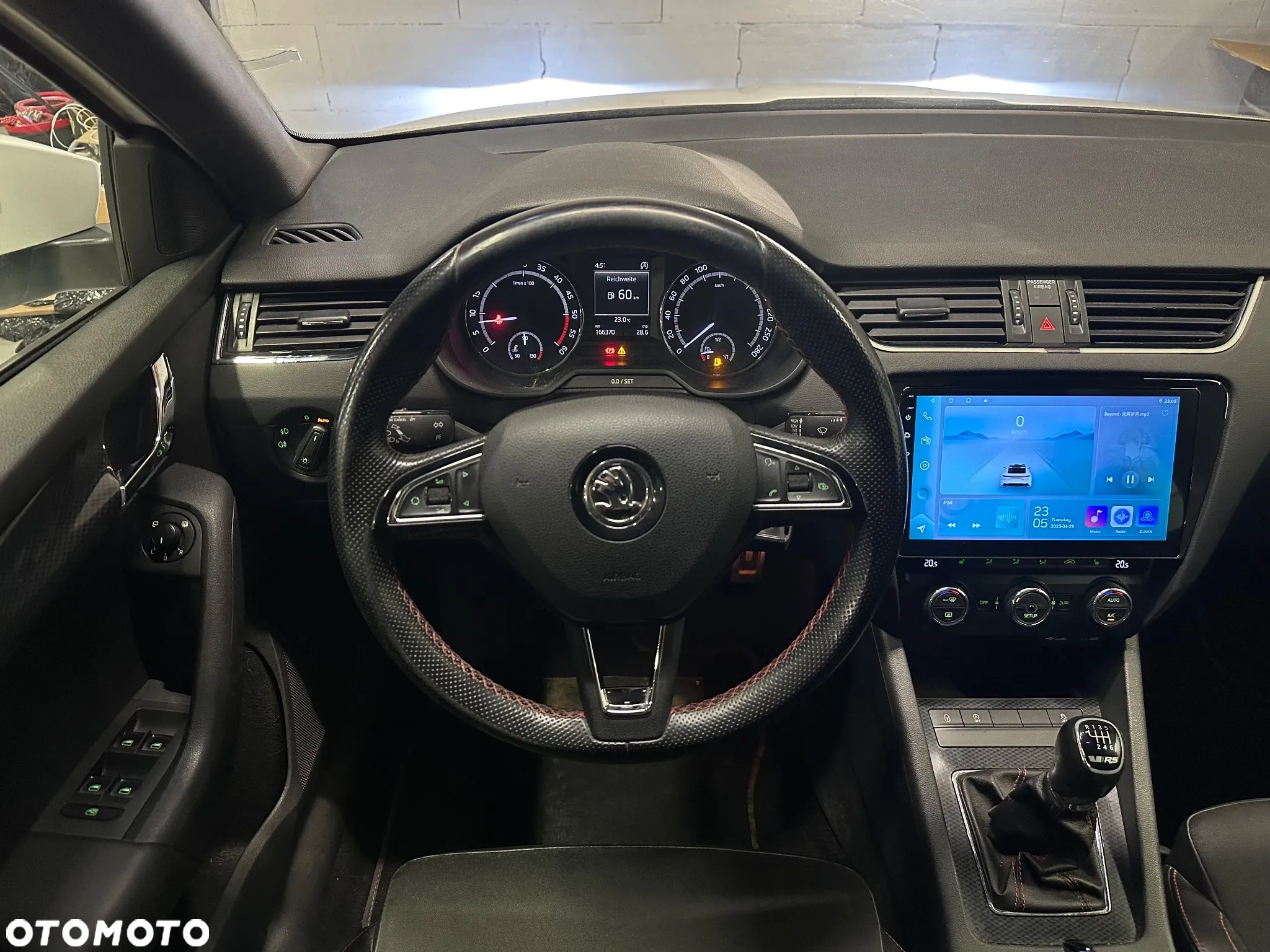 Skoda Octavia Combi 2.0 TDI RS - 24