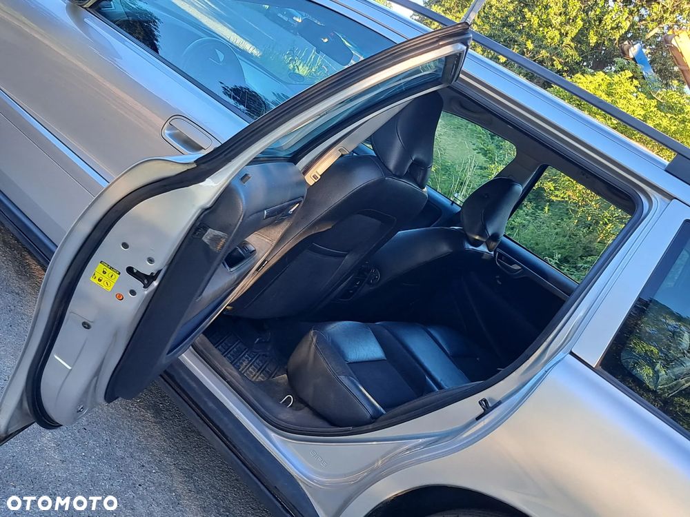 Volvo V70 2.4 - 21