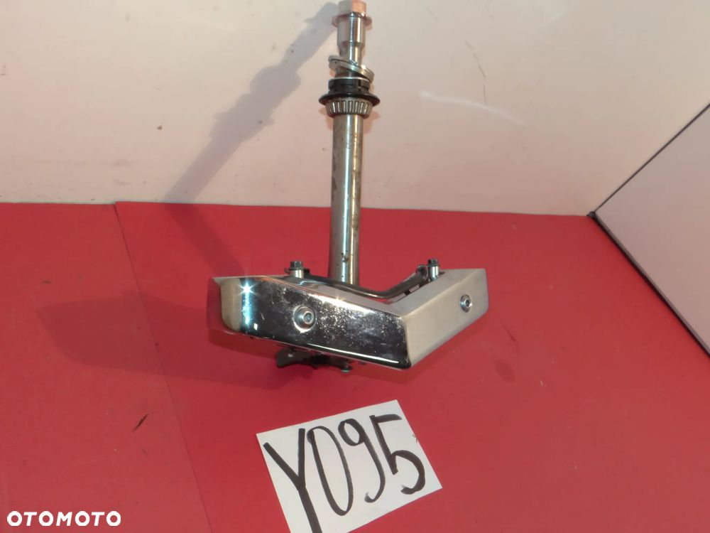 Y095   YAMAHA XV 1900 RAIDER PÓLKA DOLNA ZAWIESZENIA - 1