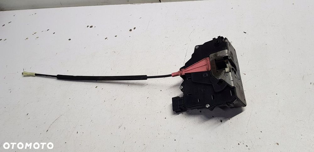 zamek drzwi lewy tył Opel Corsa E - 2