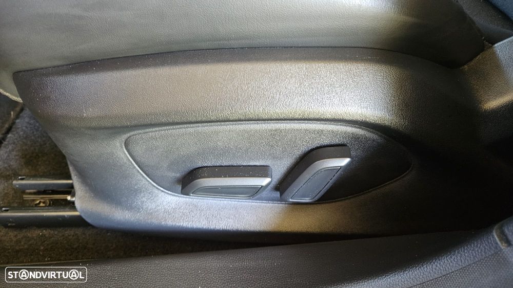 MG MG4 4 Luxury 64 kWh - 12