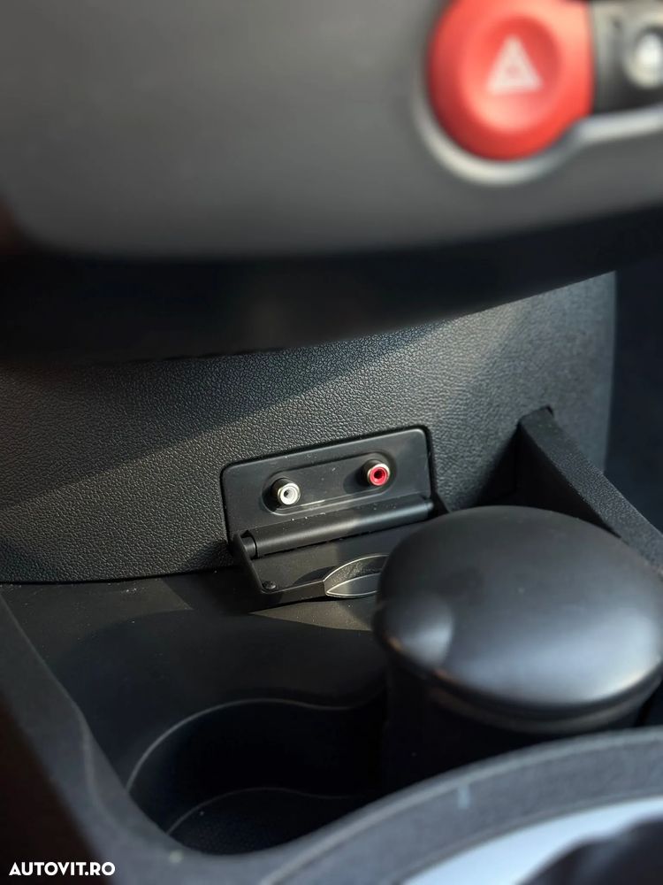 Renault Clio 1.2 16V 75 Collection - 29